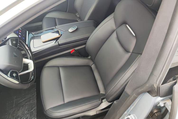 Used NETA S 2024 Pure Electric 520km Rear-Drive Lite Version Left Front Seat