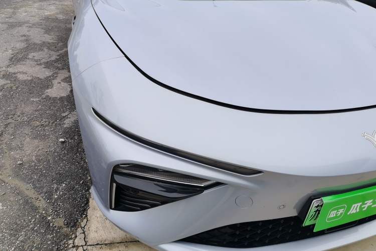 Used NETA S 2024 Pure Electric 520km Rear-Drive Lite Version Right Front Headlight