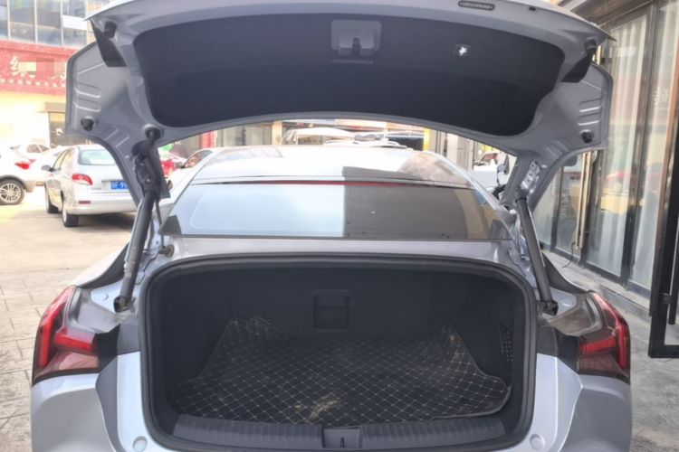 Used NETA S 2024 Range-Extended 1060 Lite Edition Trunk