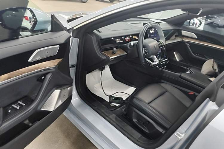 Used NETA S 2024 Pure Electric 520km Rear-Drive Lite Version Driver Seat