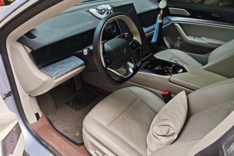 Used NETA S 2024 Pure Electric 520km Rear-Drive AR-HUD Version Driver Seat