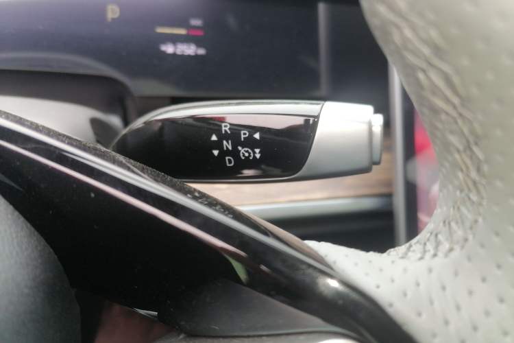 Used NETA S 2024 Pure Electric 520km Rear-Drive Lite Version Gear Lever