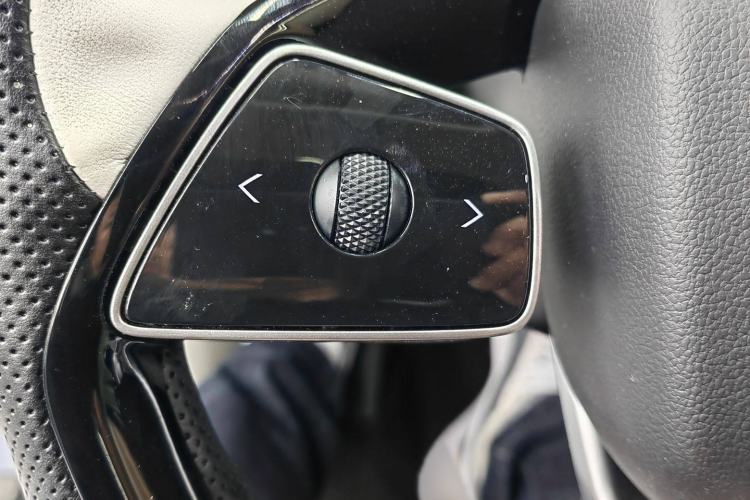 Used NETA S 2024 Revised Version Range-Extended 1160 AR-HUD Edition Interior 4