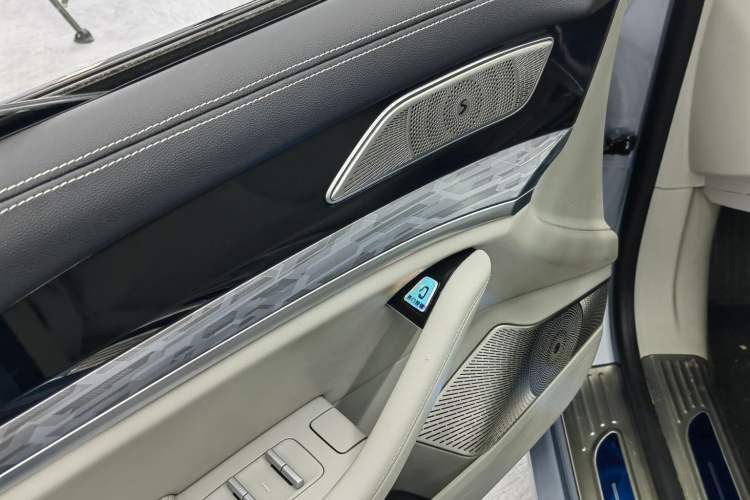 Used NETA S 2024 Revised Version Range-Extended 1160 AR-HUD Edition Interior 9