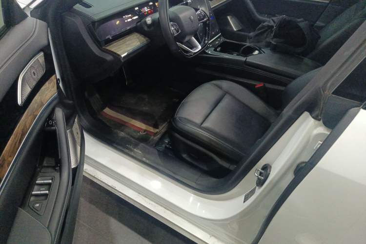 Used NETA S 2024 Pure Electric 520km Rear-Drive Lite Version Driver Seat