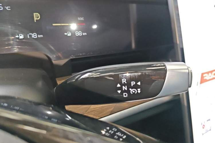 Used NETA S 2024 Range-Extended 1060 Lite Edition Gear Lever
