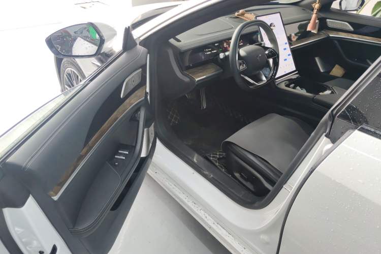 Used NETA S 2024 Pure Electric 520km Rear-Drive Lite Version Interior 3
