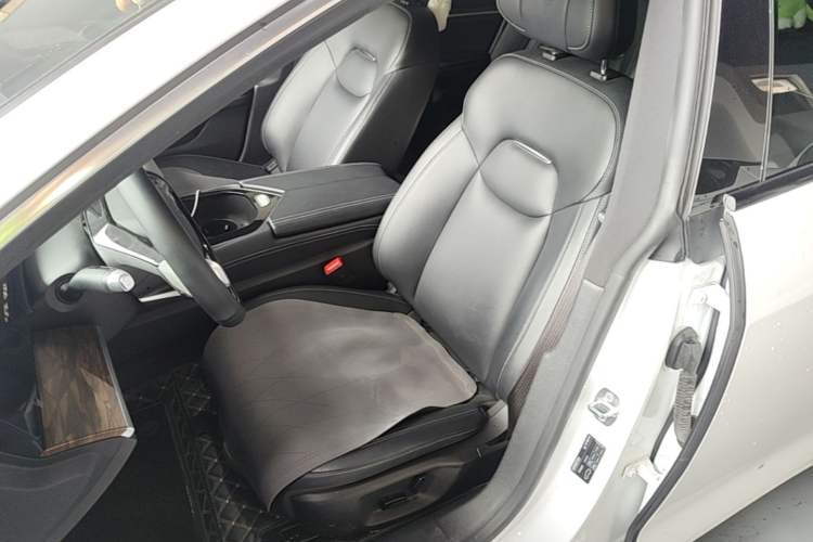 Used NETA S 2024 Pure Electric 520km Rear-Drive Lite Version Left Front Seat