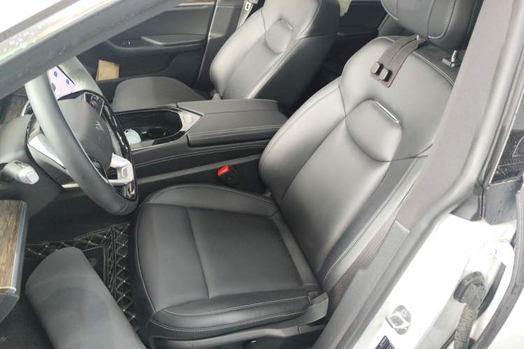 Used NETA S 2024 Pure Electric 520km Rear-Drive Lite Version Left Front Seat