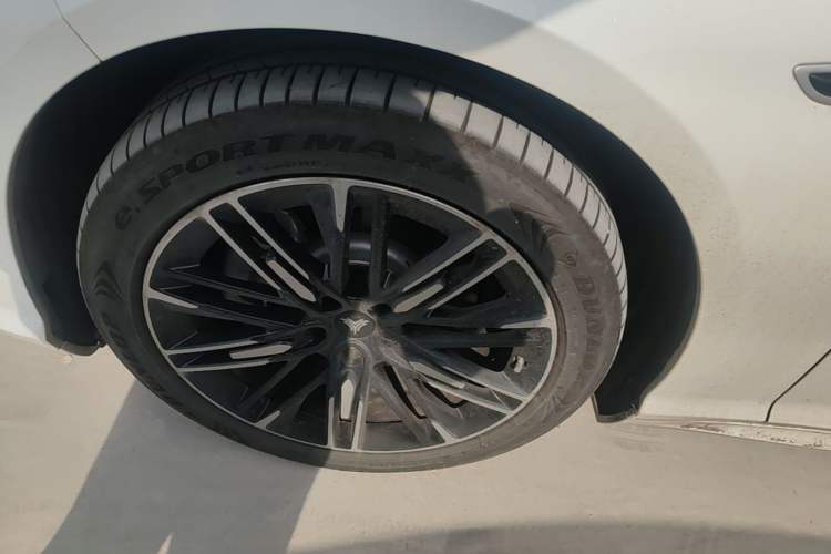 Used NETA S 2024 Range-Extended 1060 Lite Edition Left Front Wheel Hub