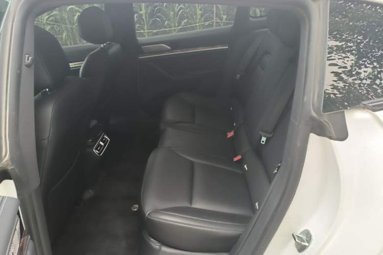 Used NETA S 2024 Pure Electric 520km Rear-Drive Lite Version Left Rear Seat