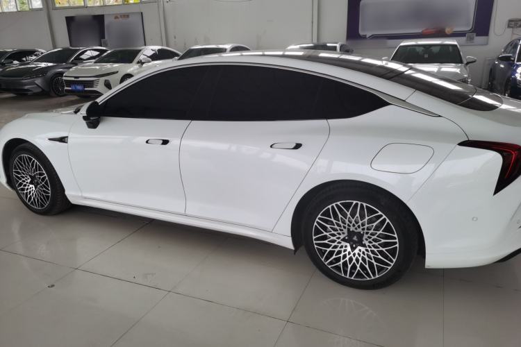 Used NETA S 2024 Extended-Range 1060 Edition Left Side