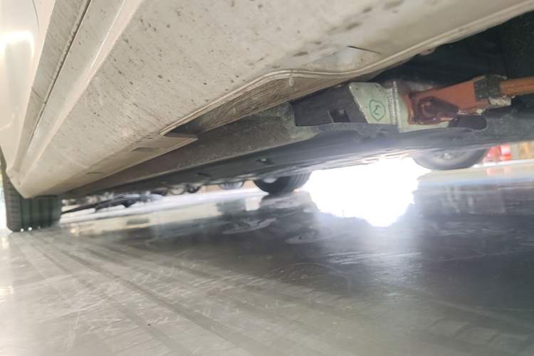Used NETA S 2024 Range-Extended 1060 Lite Edition Left Side Sill