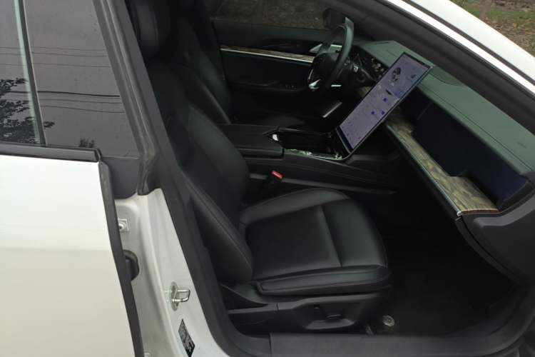 Used NETA S 2024 Pure Electric 520km Rear-Drive Lite Version Right Front Seat