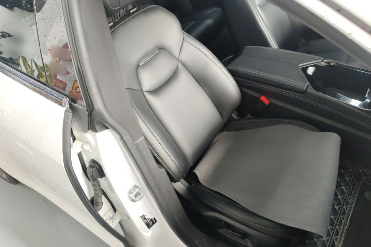 Used NETA S 2024 Pure Electric 520km Rear-Drive Lite Version Right Front Seat