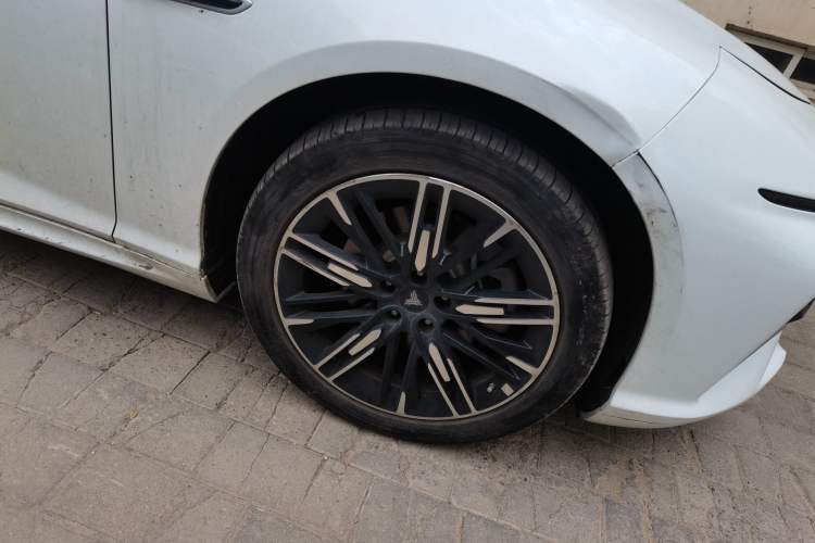 Used NETA S 2024 Revised Version Range-Extended 1060 Lite Edition Right Front Wheel Hub