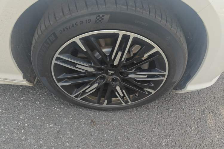 Used NETA S 2024 Range-Extended 1160 Edition Right Front Wheel Hub