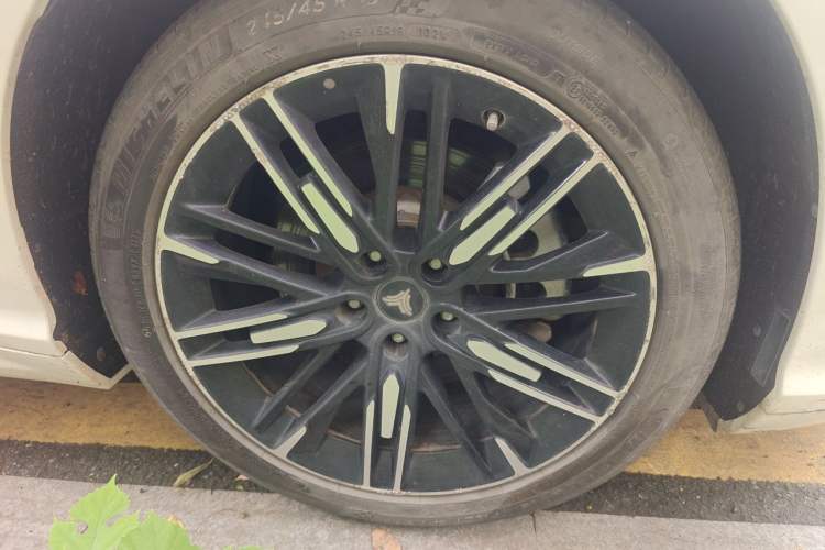 Used NETA S 2024 Extended-Range 1060 Edition Right Front Wheel Hub