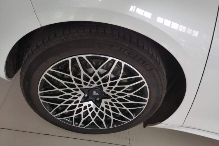 Used NETA S 2024 Extended-Range 1060 Edition Right Rear Wheel Hub