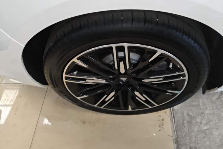 Used NETA S 2024 Range-Extended 1060 Lite Edition Right Rear Wheel Hub