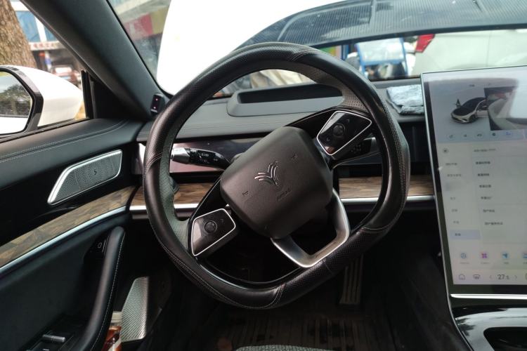 Used NETA S 2024 Revised Version Range-Extended 1160 AR-HUD Edition Steering Wheel
