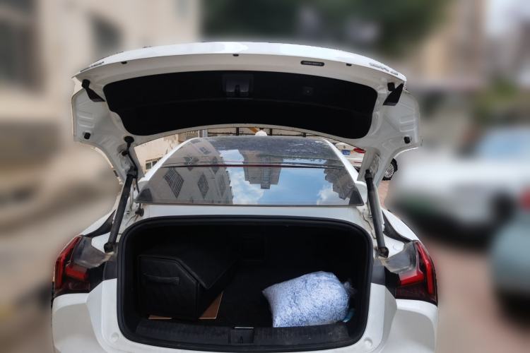 Used NETA S 2024 Revised Version Range-Extended 1060 Lite Edition Trunk