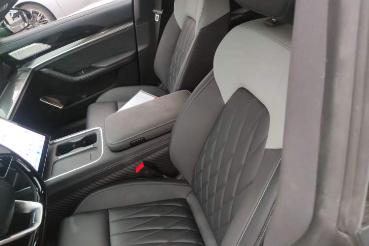 Used NETA S Shooting Brake 2024 Pure Electric 510 Standard Edition Left Front Seat