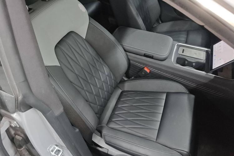 Used NETA S Shooting Brake 2024 Range-Extended 300 Standard Edition Right Front Seat