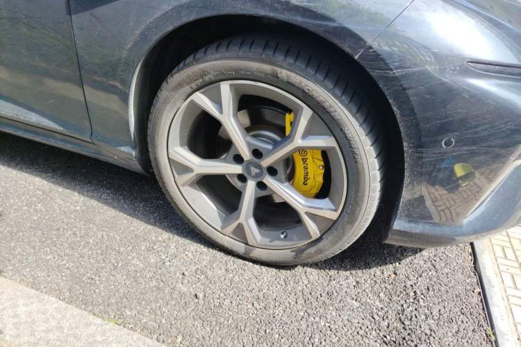 Used NETA S Shooting Brake 2024 Range-Extended 300 Pro Edition Right Front Wheel Hub