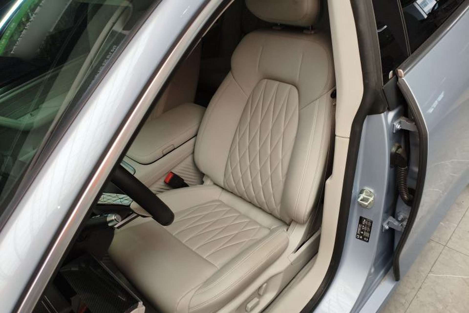 Used NETA S Shooting Brake 2024 Range-Extended 300 Standard Edition Left Front Seat