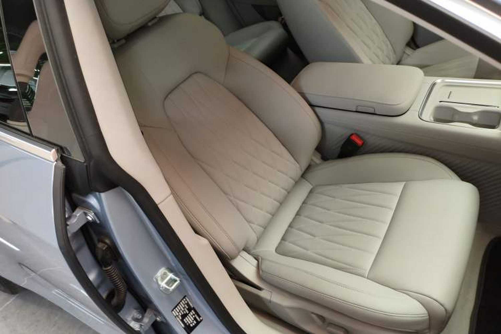 Used NETA S Shooting Brake 2024 Range-Extended 300 Standard Edition Right Front Seat