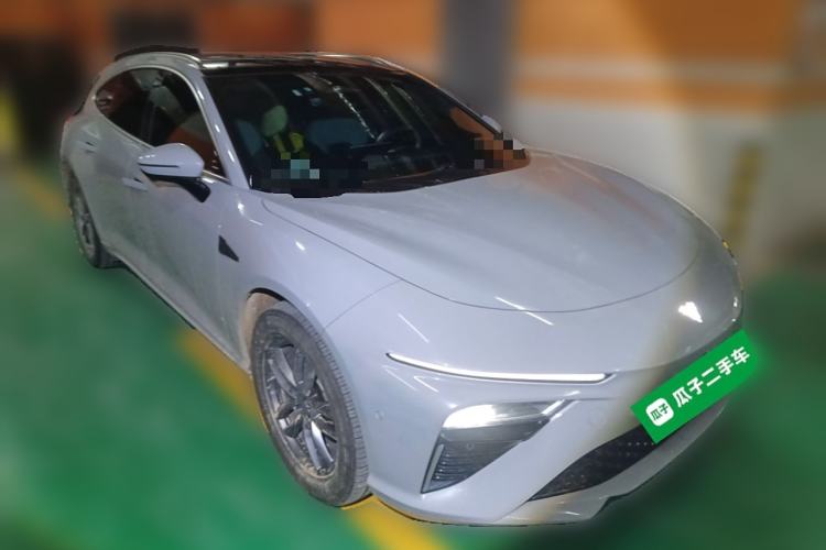 Used NETA S Shooting Brake 2024 Range-Extended 300 Standard Edition Front Right 45 Deg