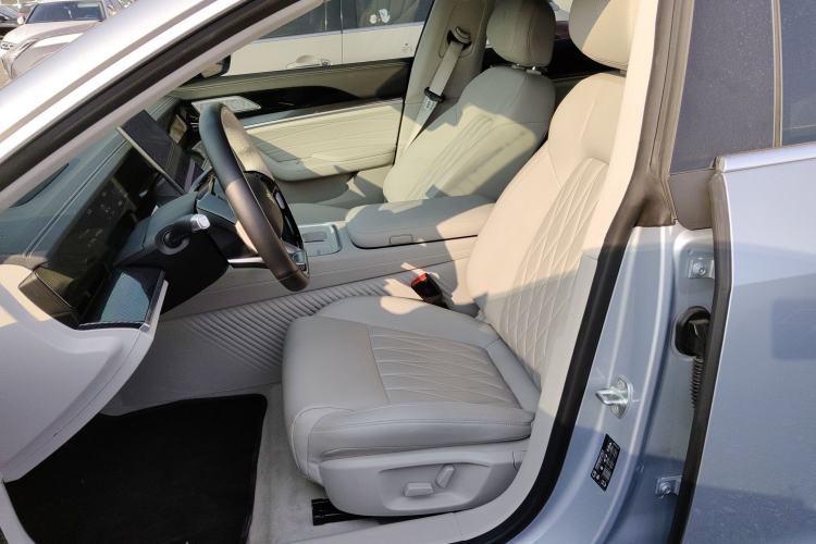 Used NETA S Shooting Brake 2024 Range-Extended 300 Standard Edition Left Front Seat