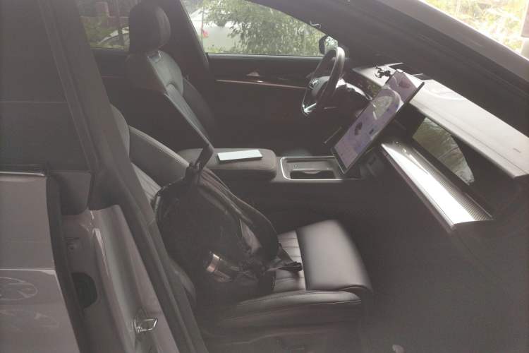Used NETA S Shooting Brake 2024 Pure Electric 510 Pro Edition Right Front Seat