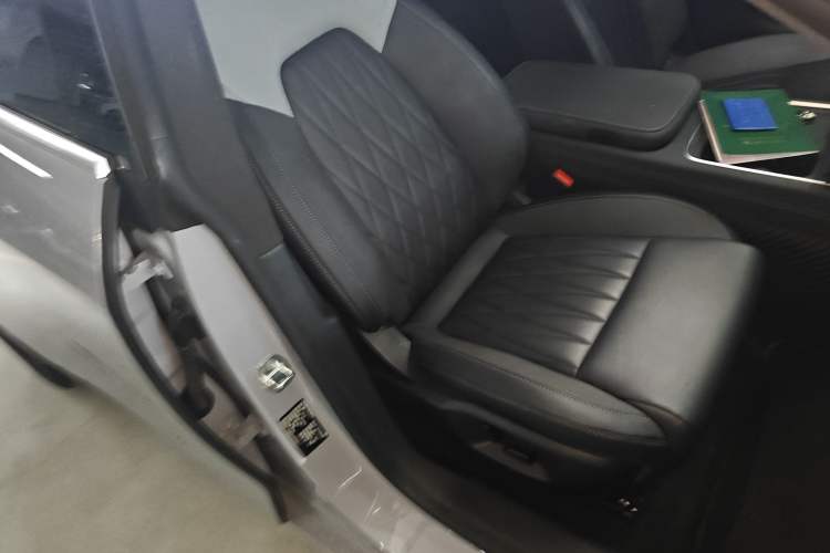 Used NETA S Shooting Brake 2024 Range-Extended 300 Standard Edition Right Front Seat