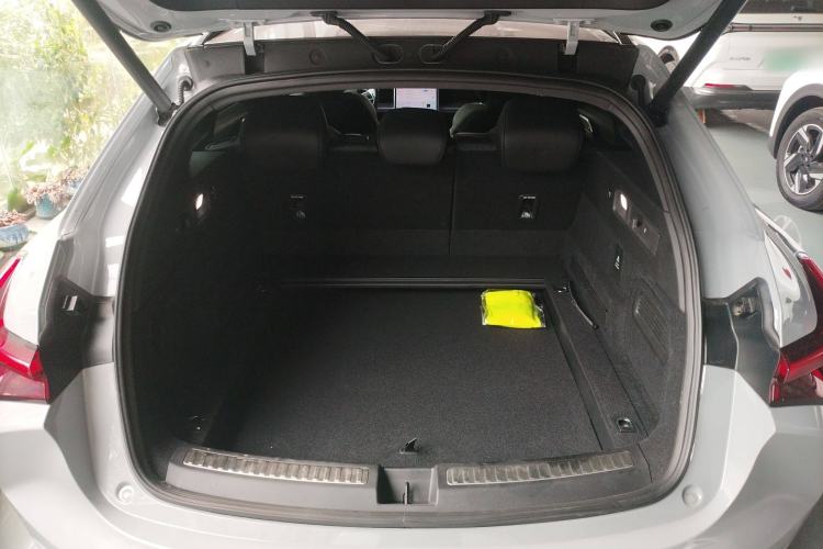 Used NETA S Shooting Brake 2024 Pure Electric 510 Pro Edition Trunk