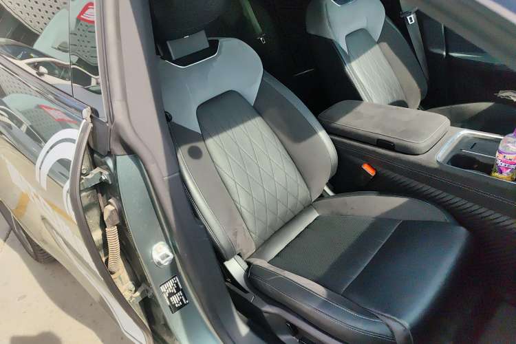 Used NETA S Shooting Brake 2024 Range-Extended 300 Pro Edition Right Front Seat