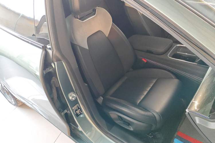 Used NETA S Shooting Brake 2024 Range-Extended 300 Pro Edition Right Front Seat