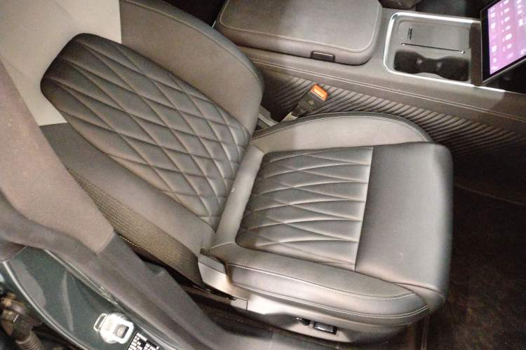 Used NETA S Shooting Brake 2024 Range-Extended 300 Standard Edition Right Front Seat
