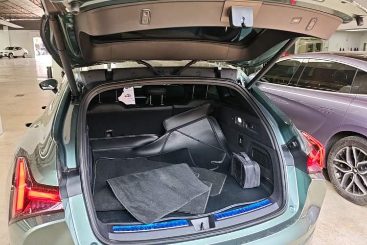 Used NETA S Shooting Brake 2024 Range-Extended 300 Standard Edition Trunk