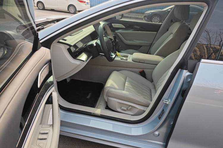 Used NETA S Shooting Brake 2024 Range-Extended 300 Standard Edition Driver Seat