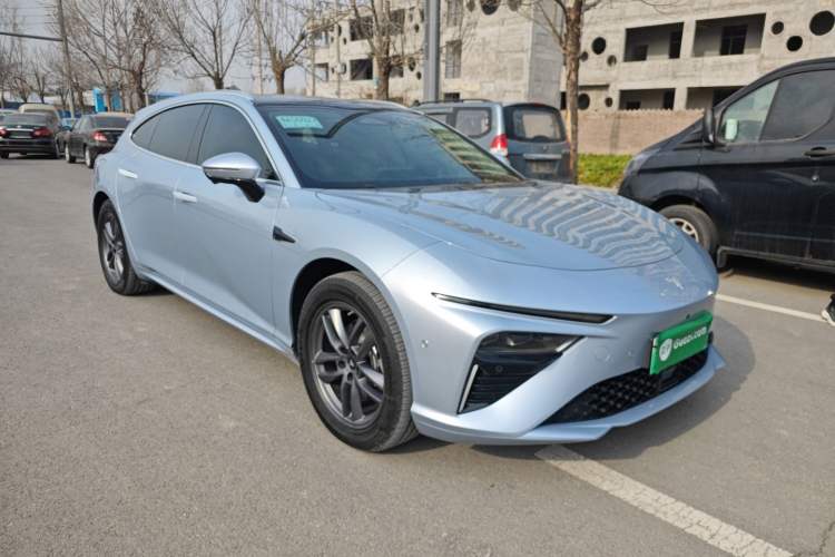 Used NETA S Shooting Brake 2024 Range-Extended 300 Standard Edition Front Right 45 Deg