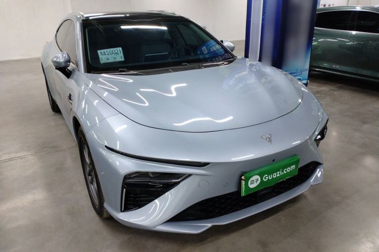 Used NETA S Shooting Brake 2024 Range-Extended 300 Standard Edition Front Right 45 Deg