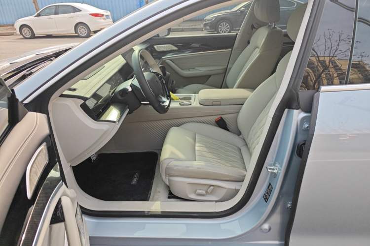 Used NETA S Shooting Brake 2024 Range-Extended 300 Standard Edition Left Front Seat