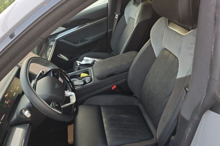 Used NETA S Shooting Brake 2024 Range-Extended 300 Pro Edition Left Front Seat