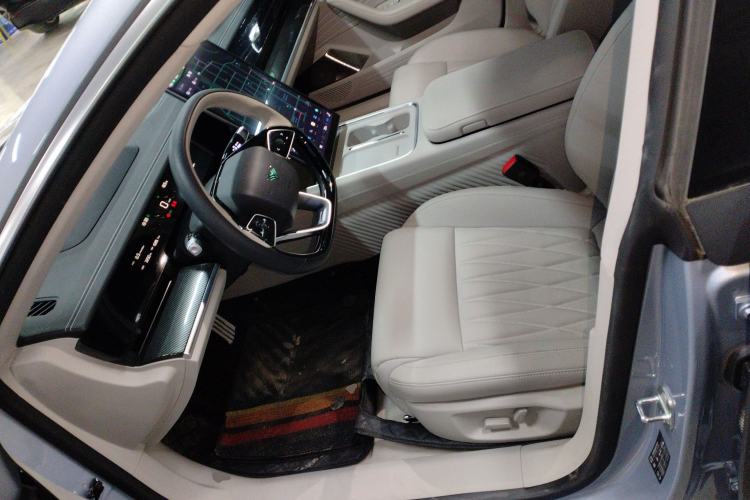 Used NETA S Shooting Brake 2024 Range-Extended 300 Standard Edition Left Front Seat