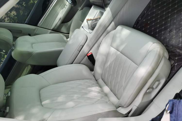 Used NETA S Shooting Brake 2024 Pure Electric 510 Standard Edition Right Front Seat