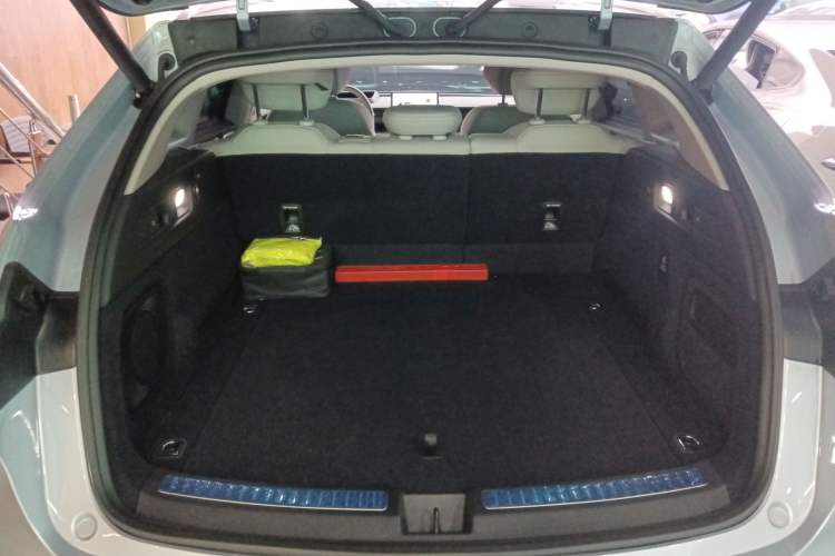Used NETA S Shooting Brake 2024 Range-Extended 300 Standard Edition Trunk