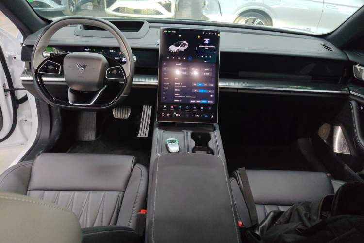 Used NETA S Shooting Brake 2024 Range-Extended 300 Standard Edition Center Console