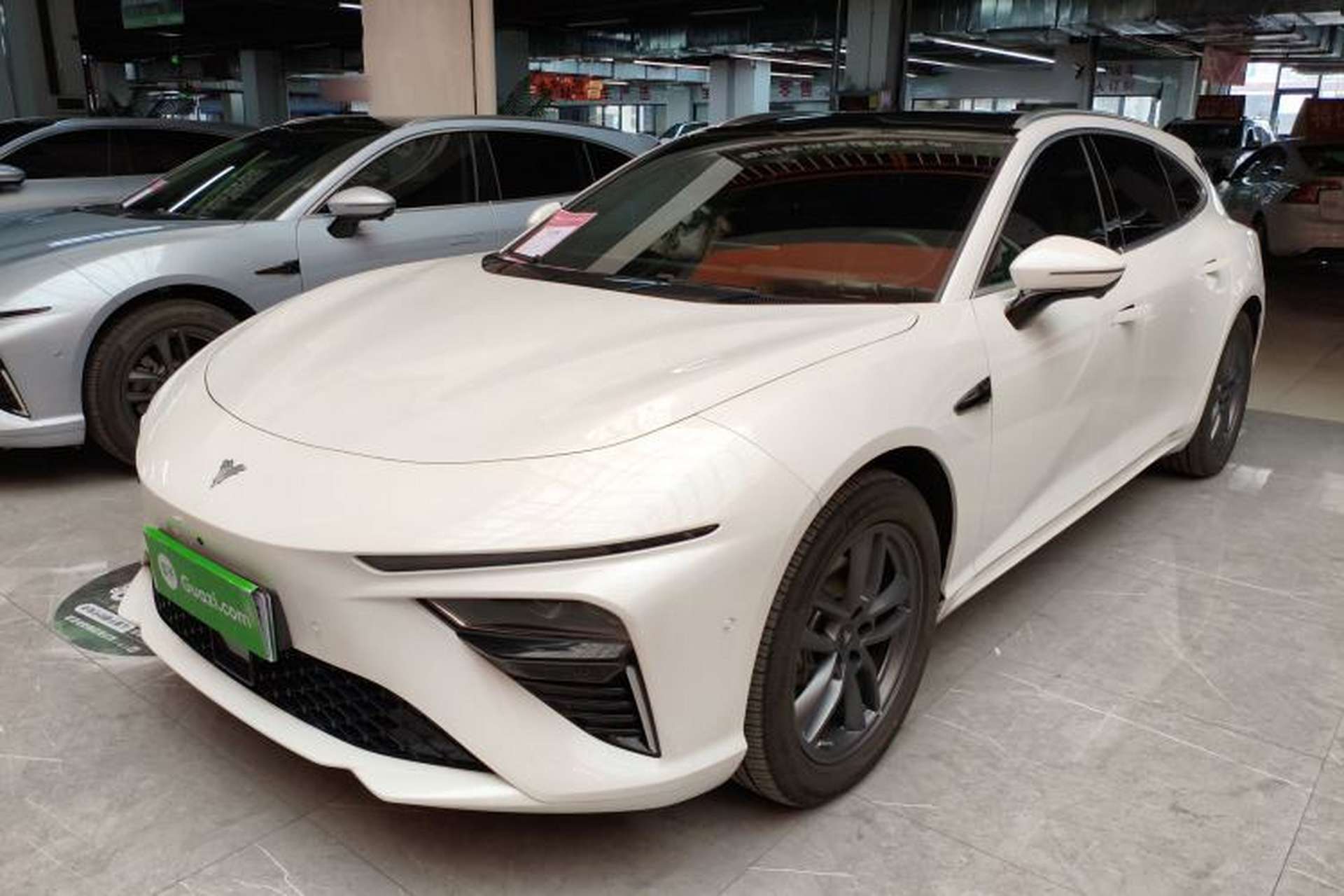 Used NETA S Shooting Brake 2024 Range-Extended 300 Standard Edition Front Left 45 Deg